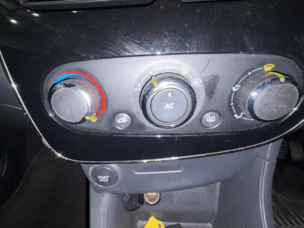 Used Renault Clio 2013 for sale - 77904987: Photo 25