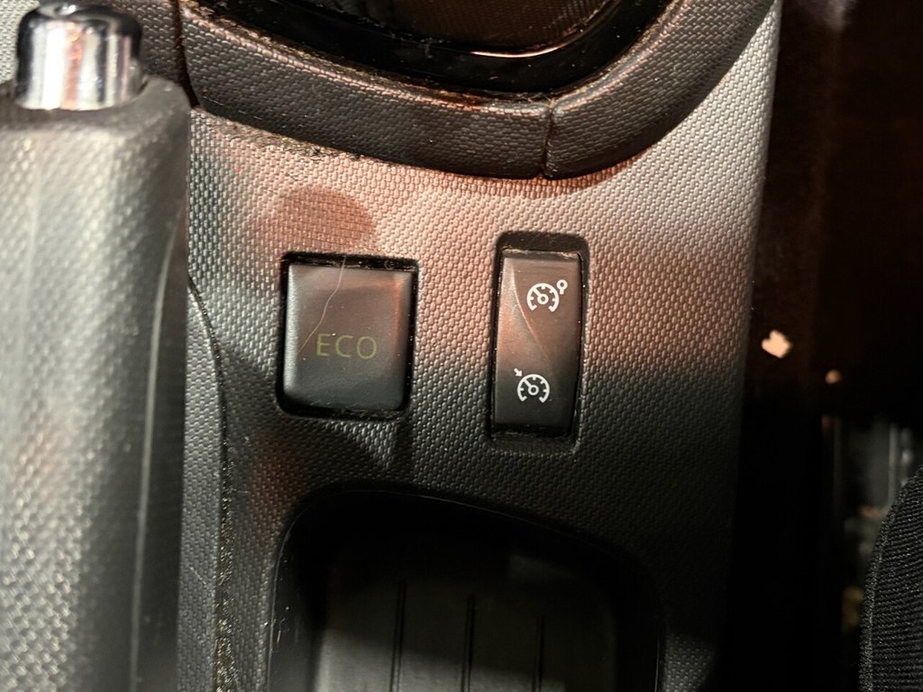 Used Renault Clio 2013 for sale - 77904987: Photo 26