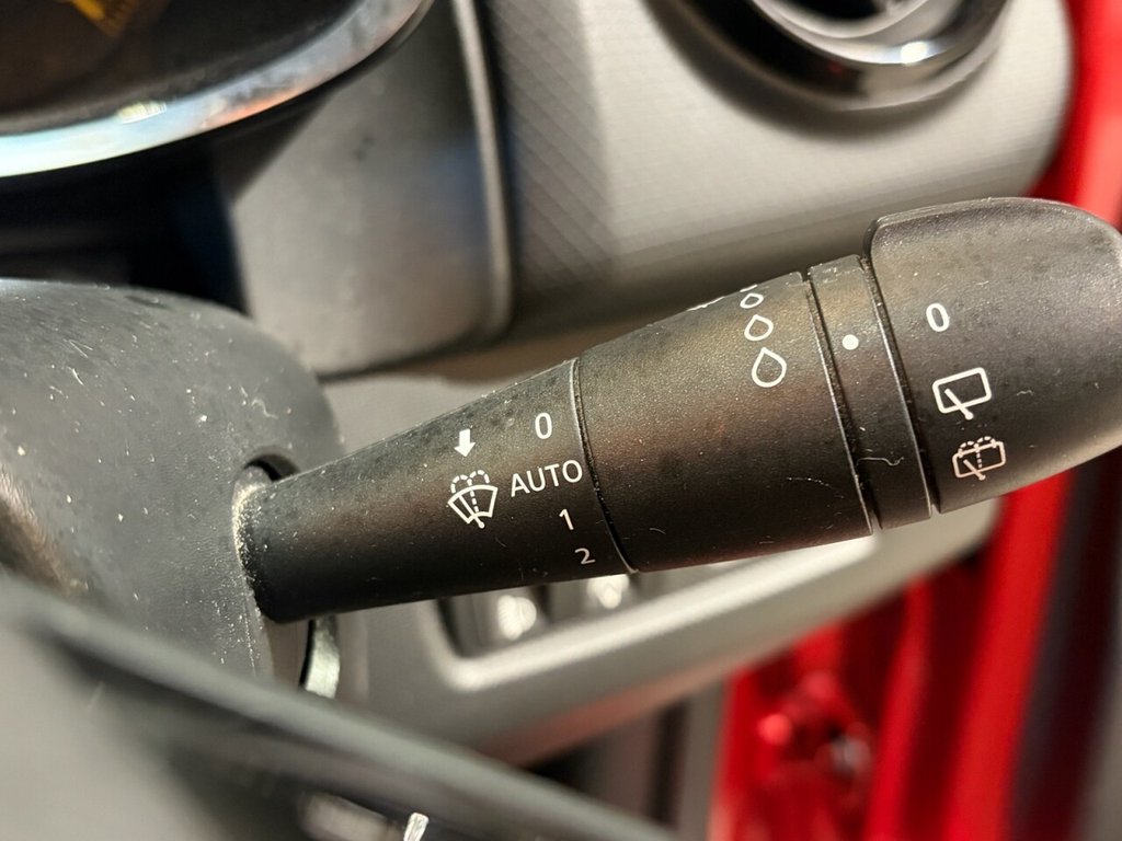 Used Renault Clio 2014 for sale - 77920000: Photo 30