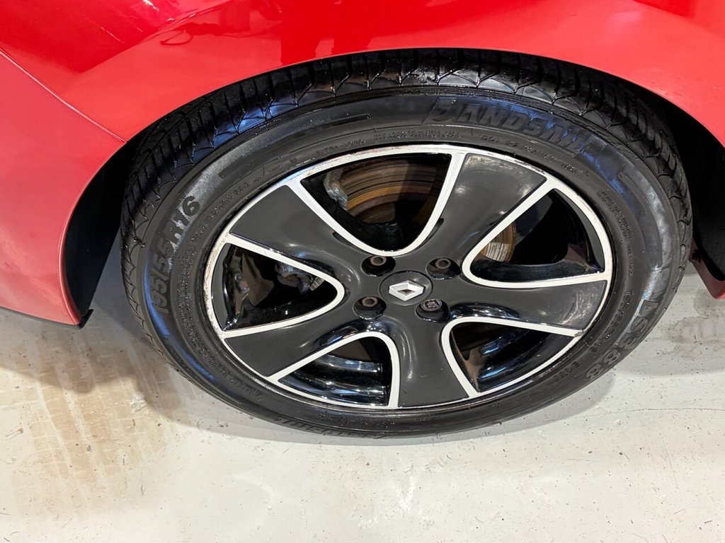 Used Renault Clio 2014 for sale - 77920000: Photo 9