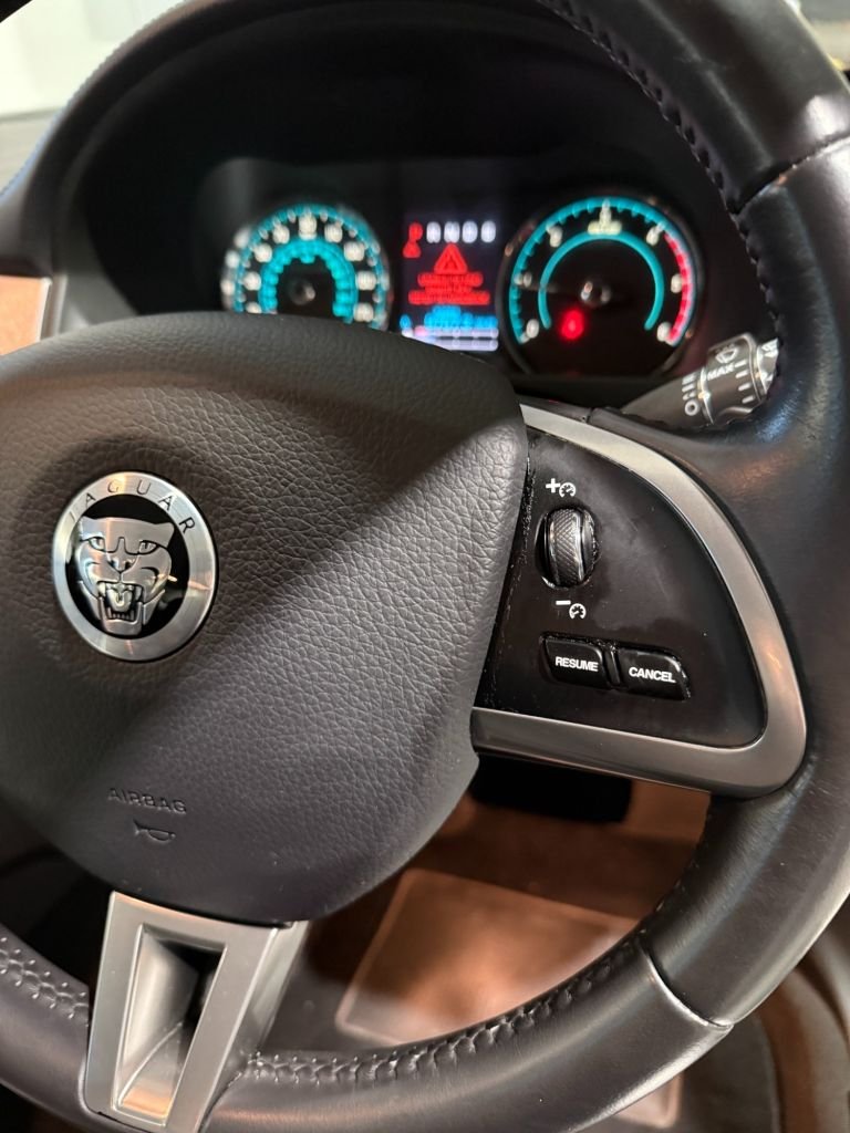 Used Jaguar XF 2012 for sale - 76604361: Photo 19