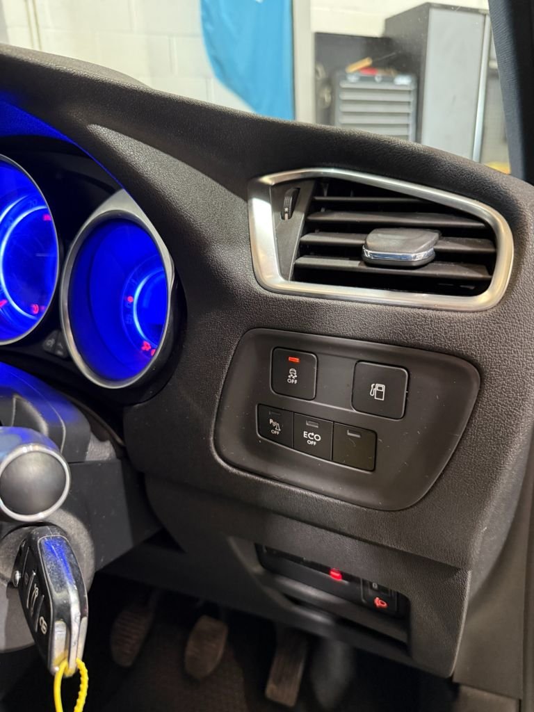 Used Citroen DS4 2015 for sale - 78167232: Photo 32