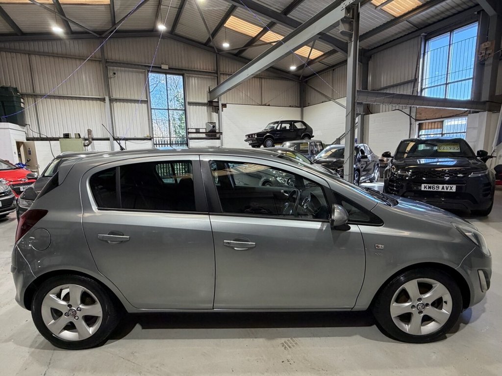 Used Vauxhall Corsa 2014 for sale - 77936475: Photo 2