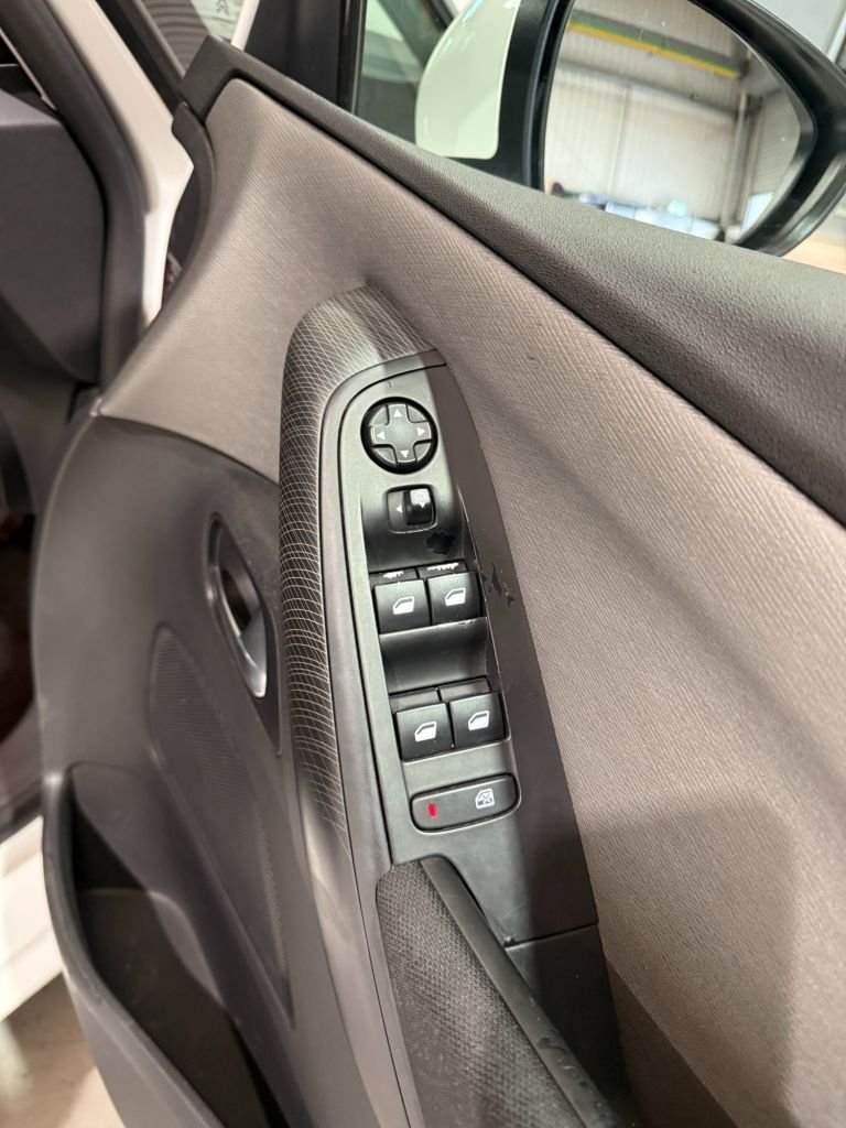 Used Citroen Grand C4 Picasso 2015 for sale - 77820578: Photo 32