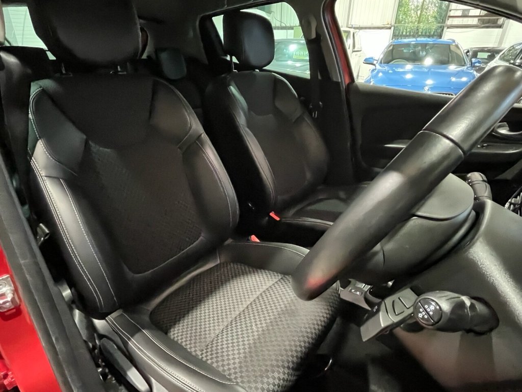 Used Renault Clio 2018 for sale - 76470225: Photo 13