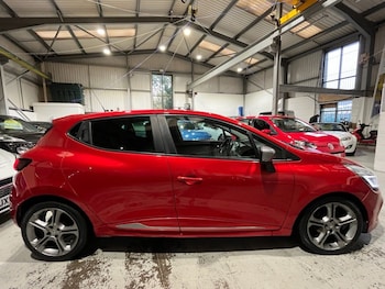 Used Renault Clio 2018 for sale - 76470225: Photo