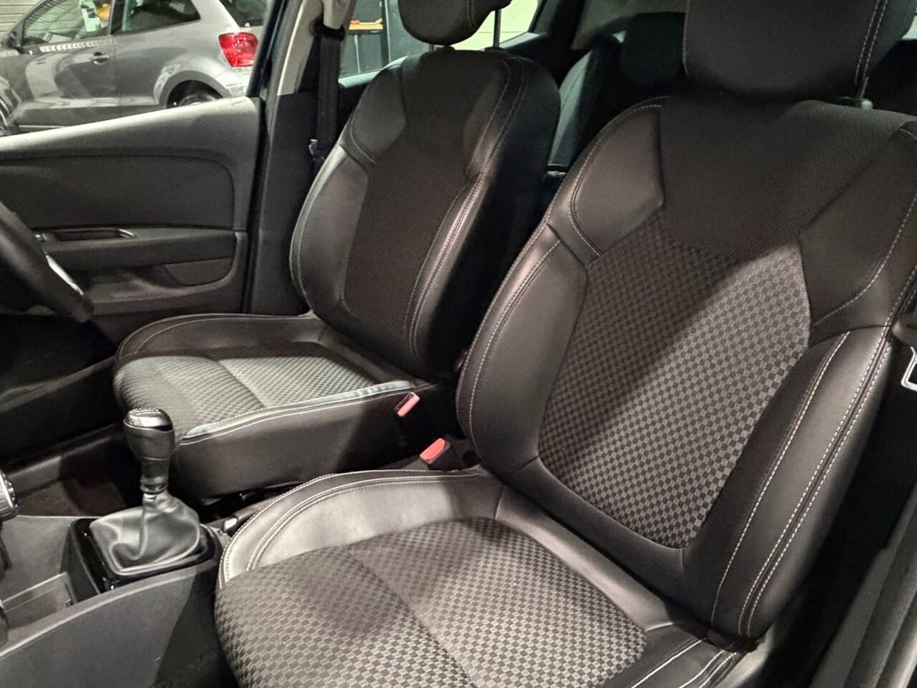 Used Renault Clio 2019 for sale - 77520932: Photo 14