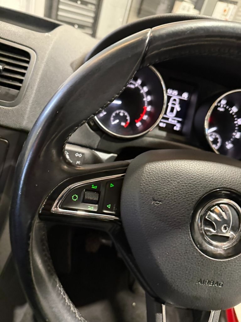 Used Skoda Yeti 2014 for sale - 77236498: Photo 19