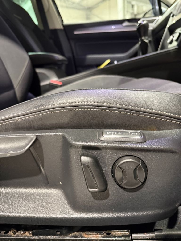 Used Volkswagen Passat 2016 for sale - 77302419: Photo 32