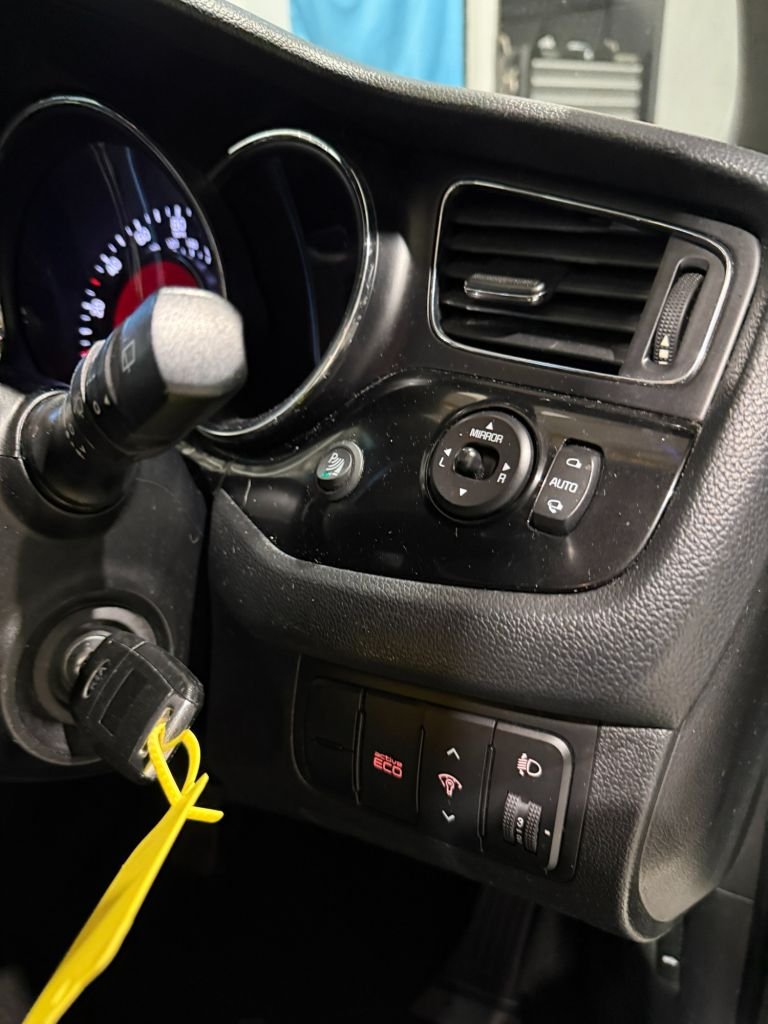 Used Kia Ceed 2014 for sale - 77355827: Photo 29