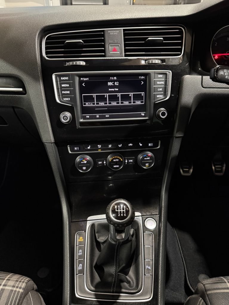 Used Volkswagen Golf 2015 for sale - 77719386: Photo 21