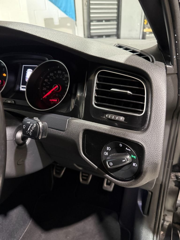 Used Volkswagen Golf 2015 for sale - 77719386: Photo 29