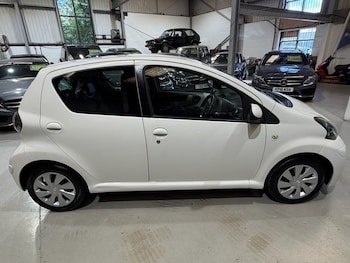 Used Toyota AYGO 2012 for sale - 79371028: Photo