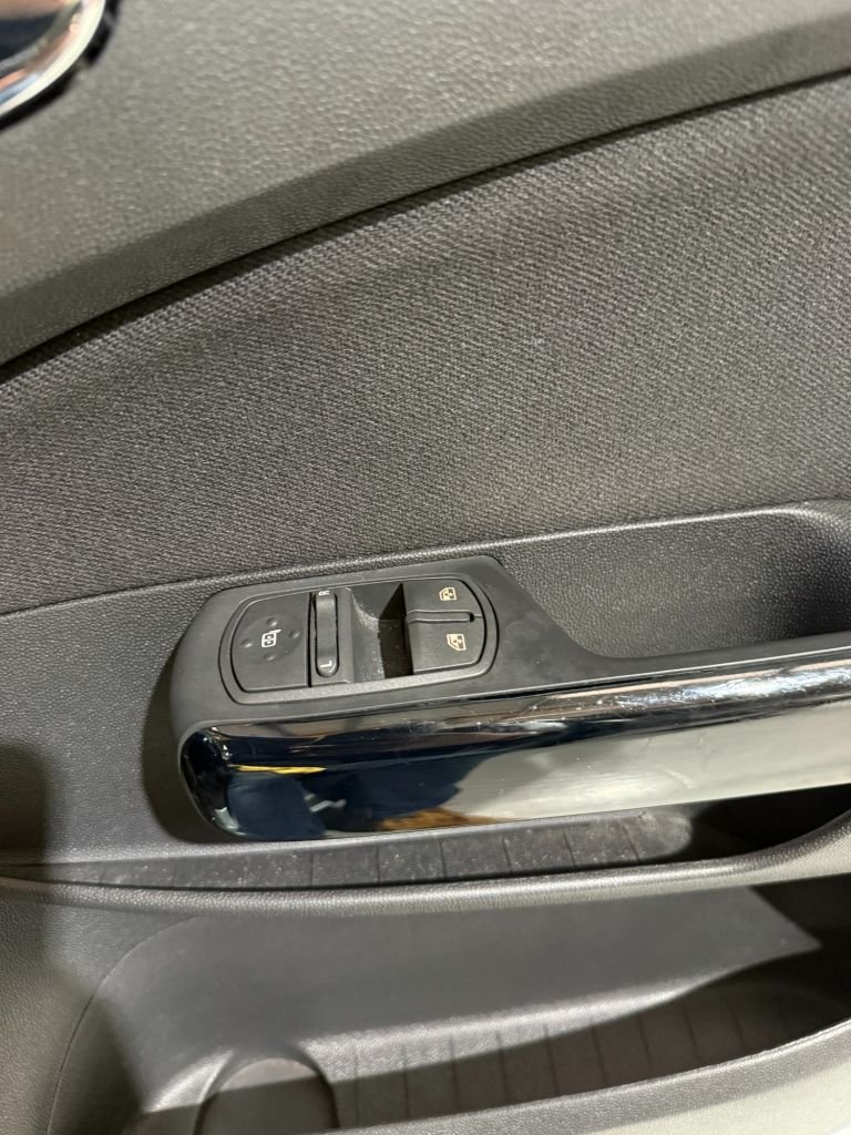 Used Vauxhall Corsa 2014 for sale - 76868057: Photo 28