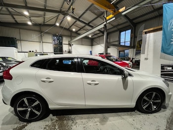 Used Volvo V40 2017 for sale - 76429920: Photo