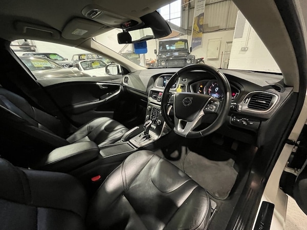 Used Volvo V40 2015 for sale - 76291952: Photo 15