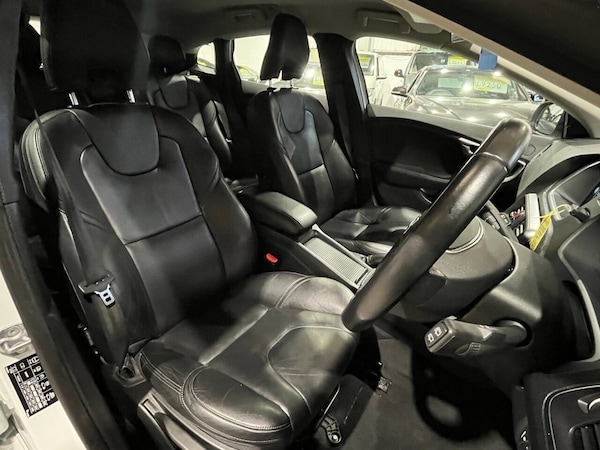 Used Volvo V40 2015 for sale - 76291952: Photo 16