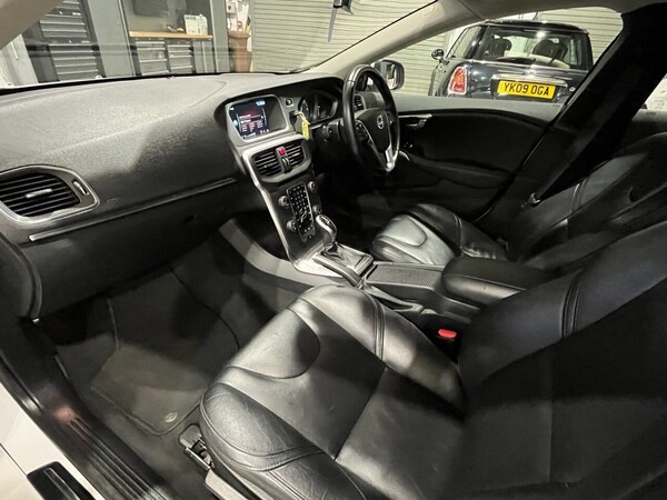 Used Volvo V40 2015 for sale - 76291952: Photo 17