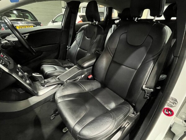 Used Volvo V40 2015 for sale - 76291952: Photo 18