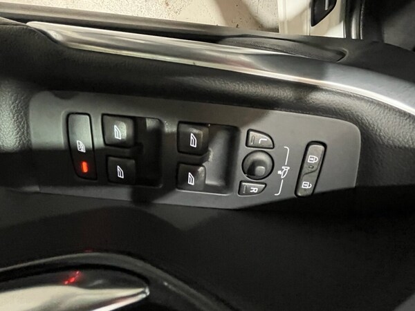 Used Volvo V40 2015 for sale - 76291952: Photo 19