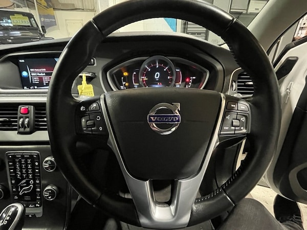 Used Volvo V40 2015 for sale - 76291952: Photo 20