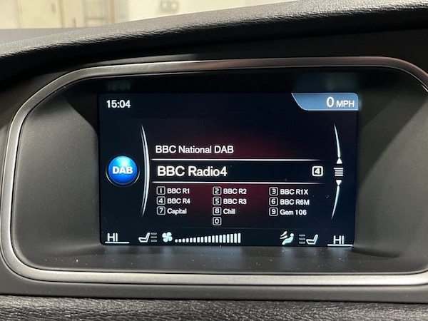 Used Volvo V40 2015 for sale - 76291952: Photo 26