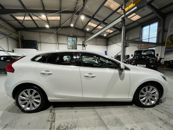 Used Volvo V40 2015 for sale - 76291952: Photo 2