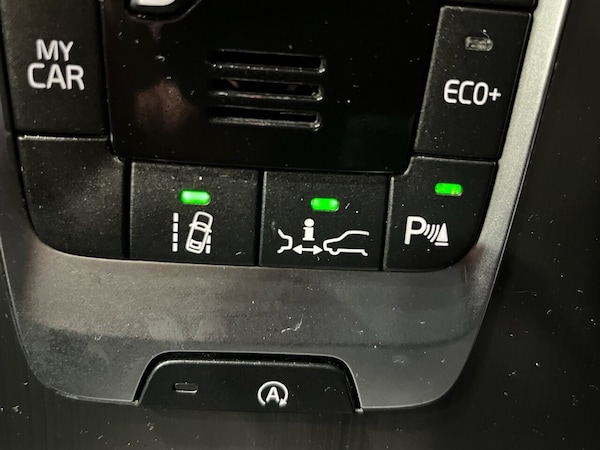 Used Volvo V40 2015 for sale - 76291952: Photo 30