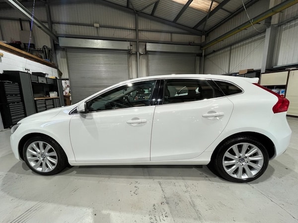 Used Volvo V40 2015 for sale - 76291952: Photo 6