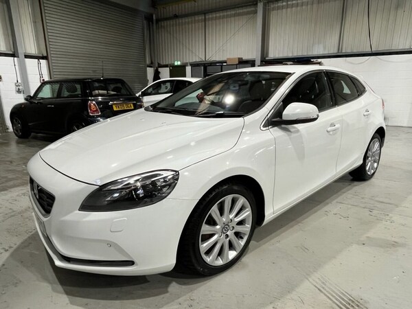 Used Volvo V40 2015 for sale - 76291952: Photo 7