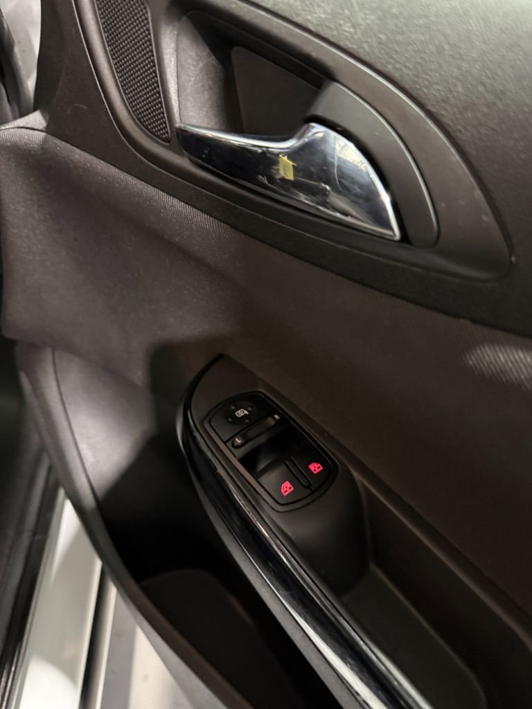 Used Vauxhall Corsa 2015 for sale - 77583638: Photo 27