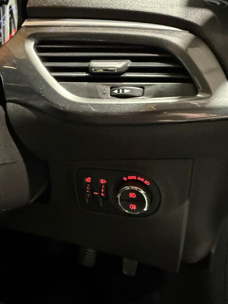 Used Vauxhall Corsa 2015 for sale - 77583638: Photo 28