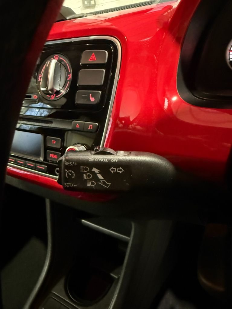 Used Volkswagen up! 2015 for sale - 77276555: Photo 26