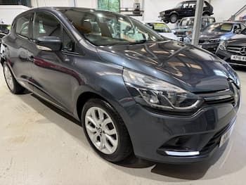 Used Renault Clio 2018 for sale - 79643507: Photo
