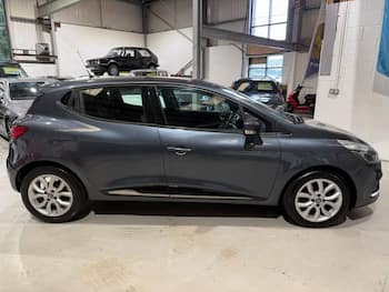 Used Renault Clio 2018 for sale - 79643507: Photo