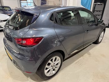 Used Renault Clio 2018 for sale - 79643507: Photo