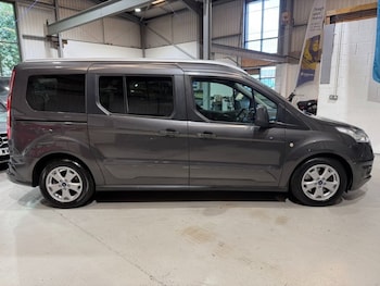 Used Ford Grand Tourneo Connect 2018 for sale - 79385264: Photo