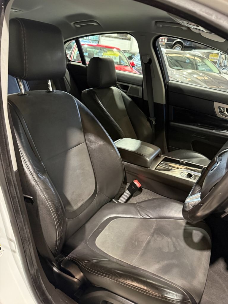 Used Jaguar XF 2013 for sale - 77835190: Photo 12