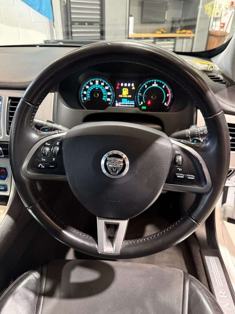 Used Jaguar XF 2013 for sale - 77835190: Photo 16