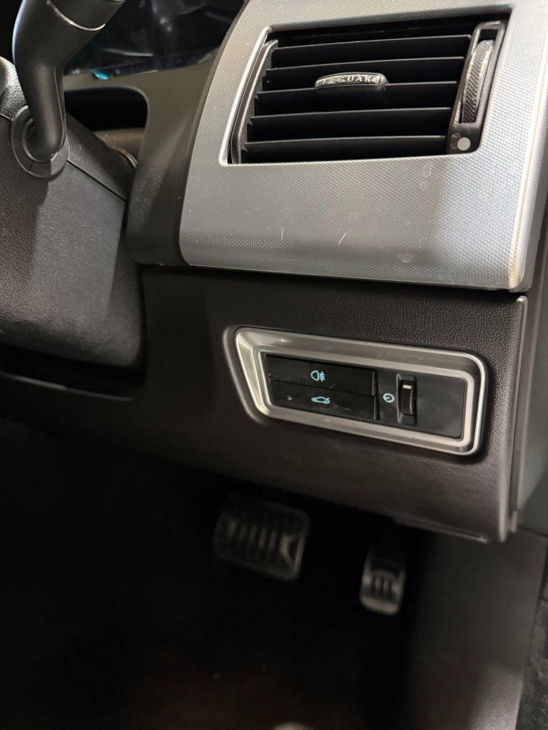 Used Jaguar XF 2013 for sale - 77835190: Photo 31