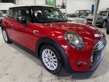 2015 (15) - 1.5 Cooper D Chili Media Hatchback 3dr Diesel Manual s/s 116 ps Great Spec