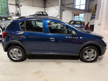 Used Dacia Sandero Stepway 2017 for sale - 78974614: Photo