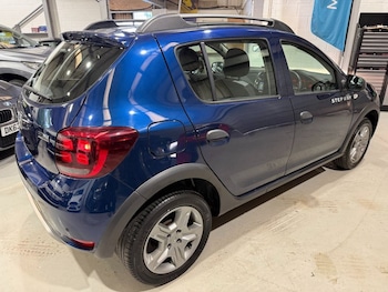 Used Dacia Sandero Stepway 2017 for sale - 78974614: Photo