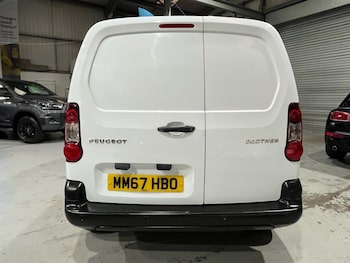 Used Peugeot Partner 2018 for sale - 76162788: Photo