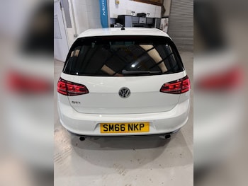 Used Volkswagen Golf 2016 for sale - 78414031: Photo