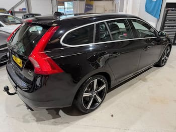 Used Volvo V60 2017 for sale - 79871344: Photo