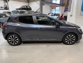 Used Renault Clio 2021 for sale - 78582602: Photo