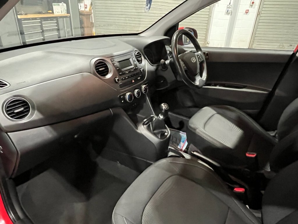 Used Hyundai i10 2018 for sale - 76304363: Photo 12