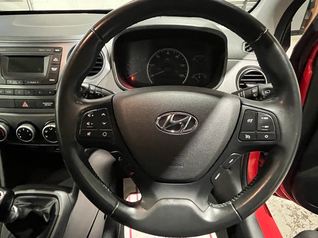 Used Hyundai i10 2018 for sale - 76304363: Photo 16