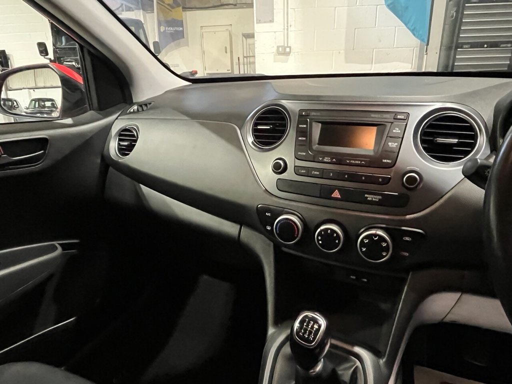 Used Hyundai i10 2018 for sale - 76304363: Photo 19